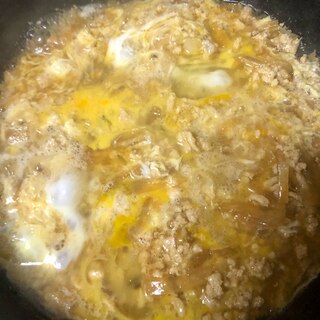 フライパン調理で簡単！ひき肉の卵とじ煮
